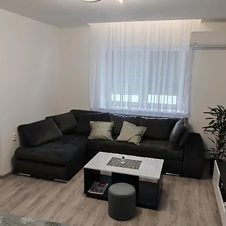 アパート Stankovic